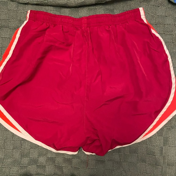 Nike shorts - Picture 2 of 3